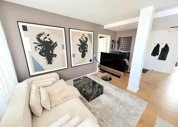 High-End Central Apt - Luxury