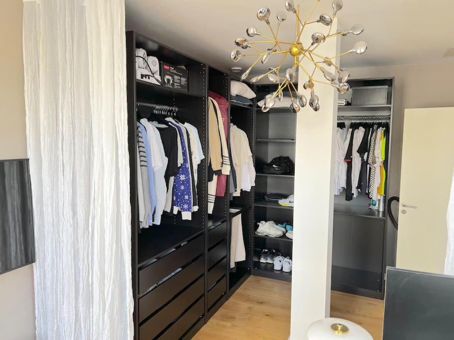 High-end Central Apt - Luxury Apartment *