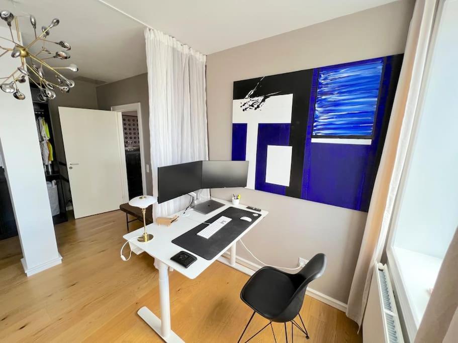 High-end Central Apt - Luxury